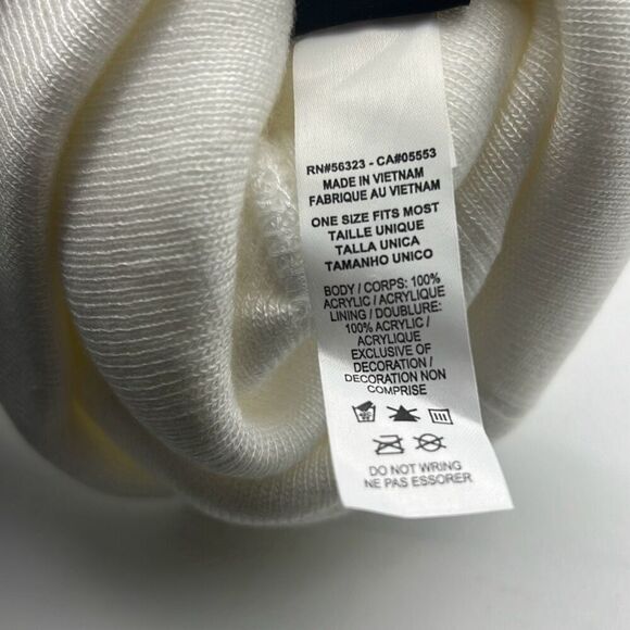 Nike Sportswear Cuffed Beanie White Gold Metal Logo CW6324 133 One Size Men NWT‎ - Picture 4 of 6